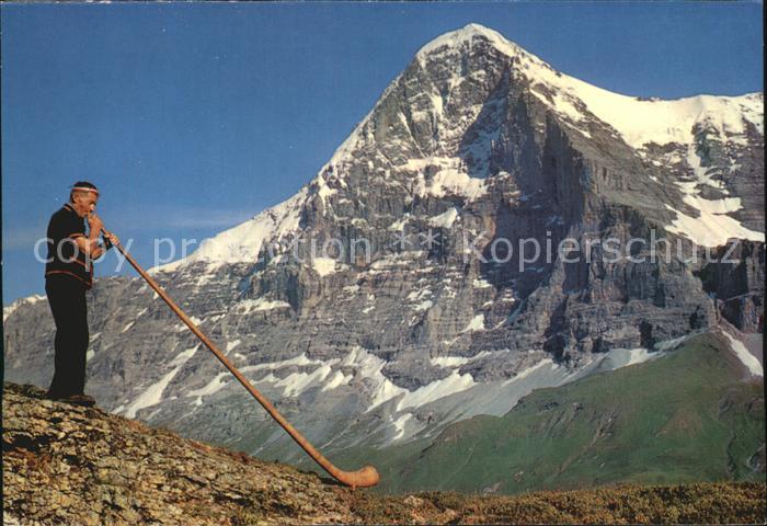 Alphorn Alphornblaeser Kleine Scheidegg Eiger