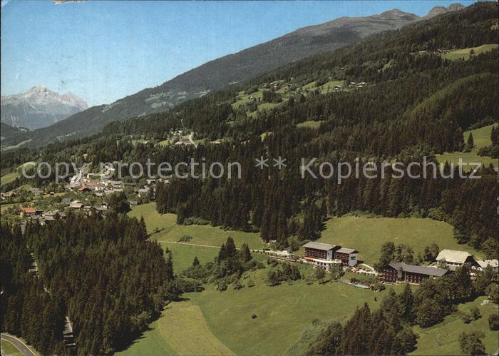 Berg Drautal Ferienhotel Gloecknerhof Fliegeraufnahme