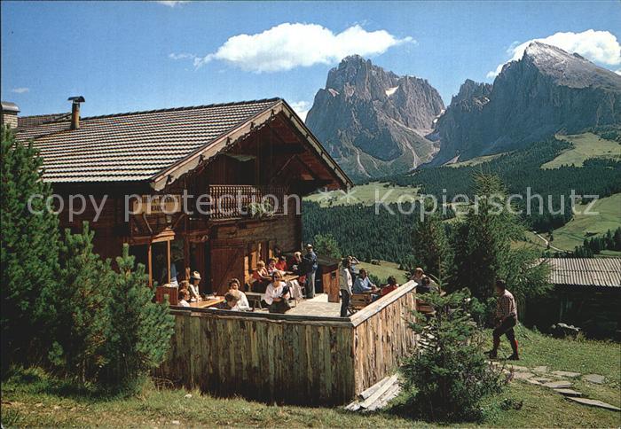 Seiser Alm Dolomiten Skihuette Rauch