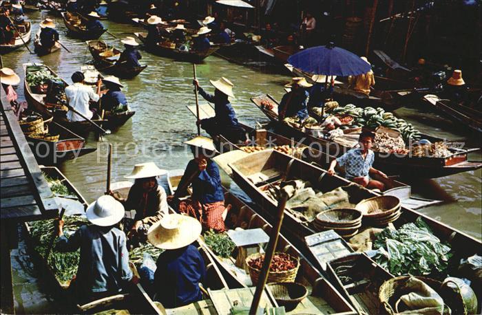Thailand Floating Market at Damnonsadunk
