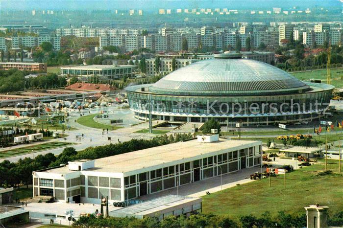 Bucuresti Bukarest Bucaresti RO Der Rundbau auf dem Ausstellungsgelaende