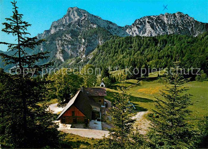 Piding Steineralm mit Hochstaufen und Mittelstaufen Berchtesgadener Alpen