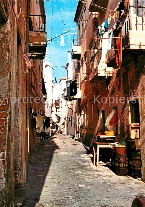 Nazare Portugal Rua tipica Typische Strasse