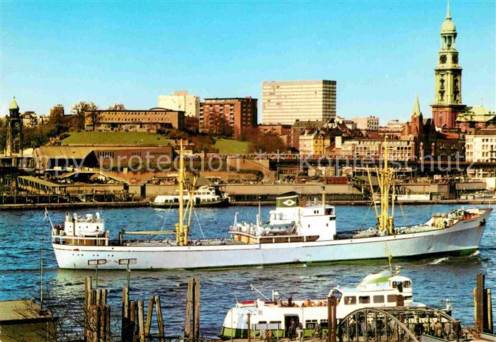 HAMBURG CITY Hafen St. Michaelskirche Dampfer