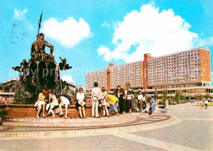 BERLIN  CITY Neptunbrunnen Hauptstadt der DDR