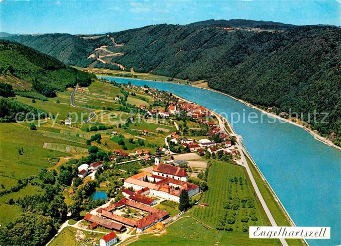 Engelhartszell Donau Oberoesterreich Trappistenkloster Engelzell Fliegeraufnahme