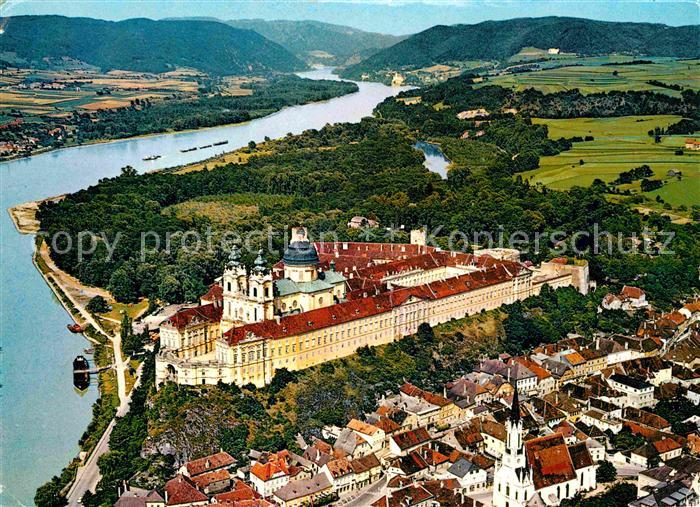 Melk Donau Fliegeraufnahme Wachau Benediktinerstift