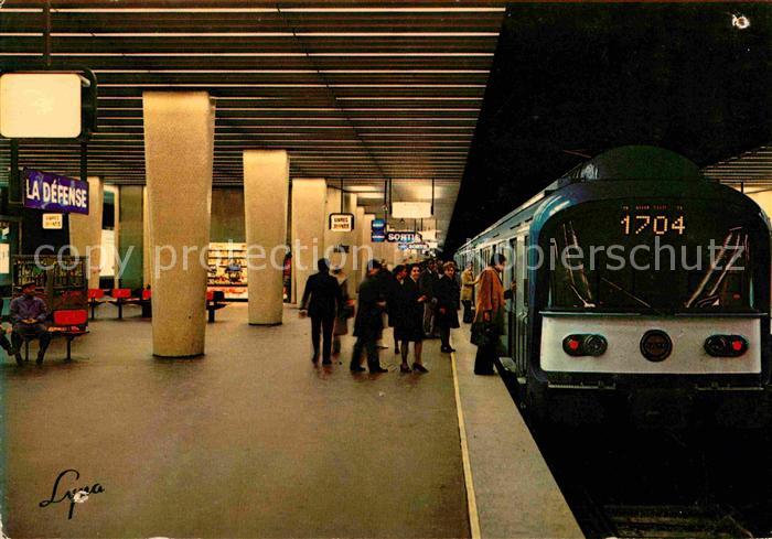 U-Bahn Subway Underground Metro Paris Station La Defense Reseau Express Regional