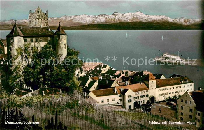 Meersburg Bodensee Schloss mit Schweizer Alpen