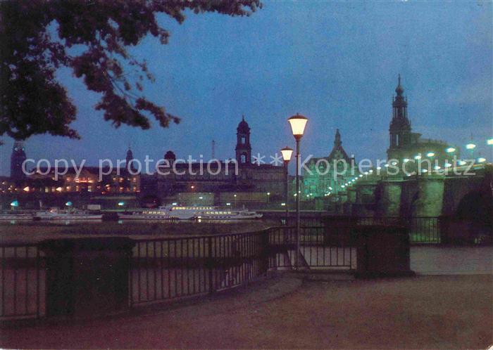 DRESDEN Elbe Blick zur Bruehlschen Terrasse