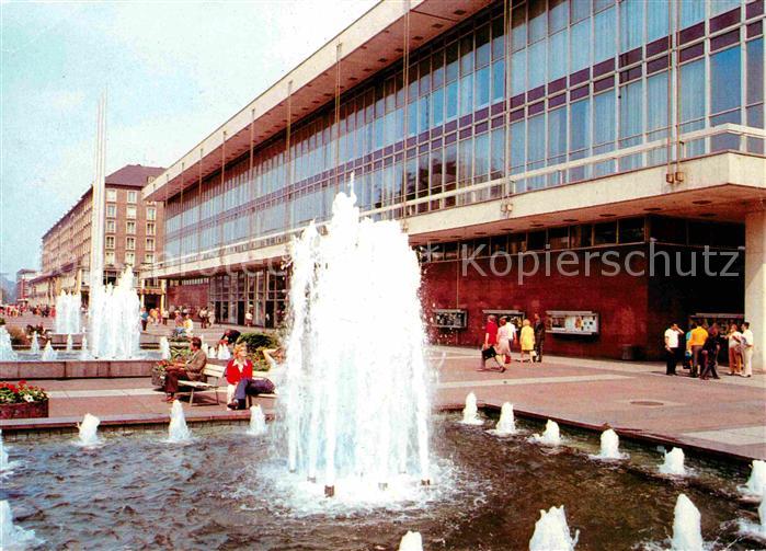 DRESDEN Elbe Kulturpalast Wasserspiele
