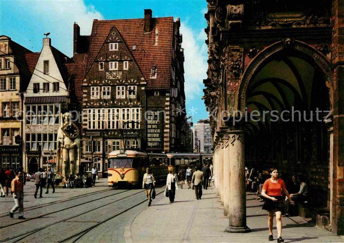 BREMEN  CITY Markt mit Rathausarkaden und Roland