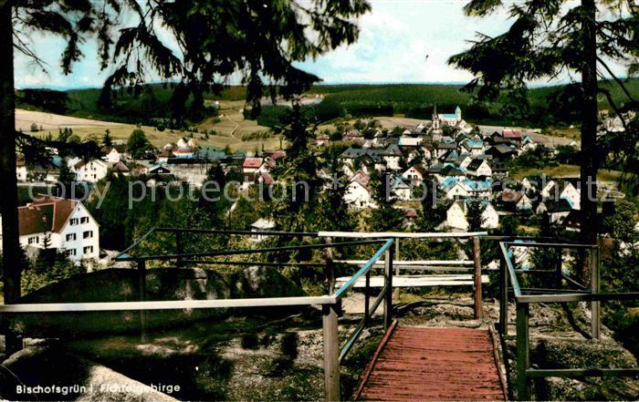 Bischofsgruen Blick vom Huegelfelsen Hoehenluftkurort Fichtelgebirge