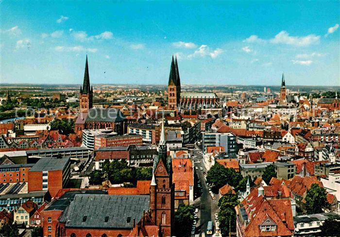 LueBECK  CITY City mit St Petri und St Marien Kirche