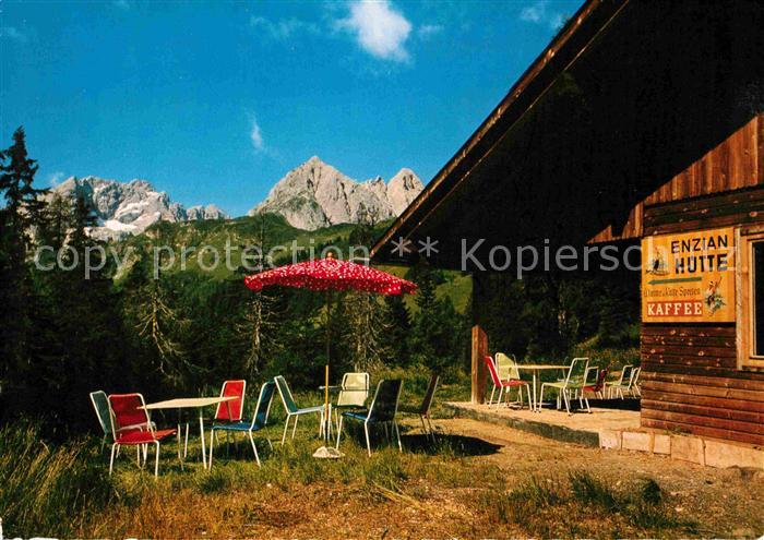 Koetschach-Mauthen Kaernten Enzianhuette Mautneralm mit Kellerwand und Mooskofel