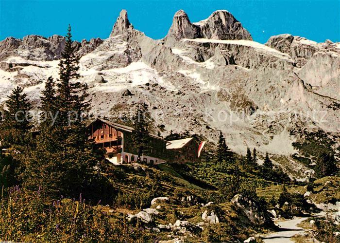 Tschagguns Vorarlberg Lindauer Huette mit Drei Tuermen Alpenpark Montafon