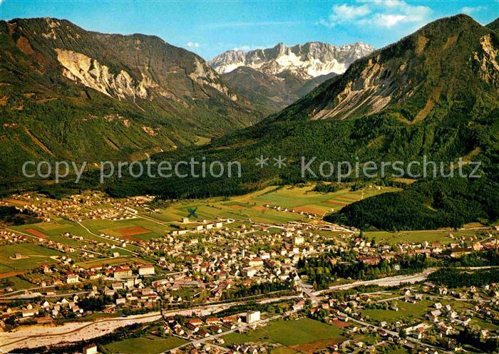 Ferlach Kaernten im Rosental mit Koschuta Karwendelgebirge Fliegeraufnahme