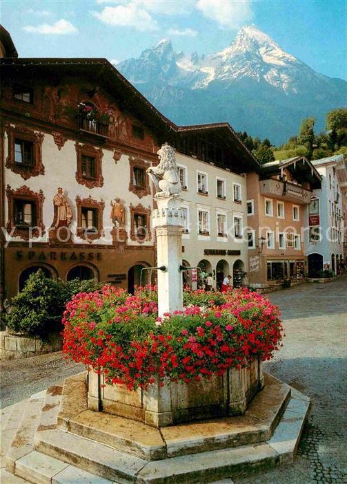 BERCHTESGADEN Bayern Marktbrunnen mit Watzmann