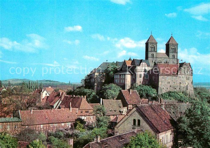 Quedlinburg Harz Schlossmuseum und Stiftskirche vom Muenzenberg