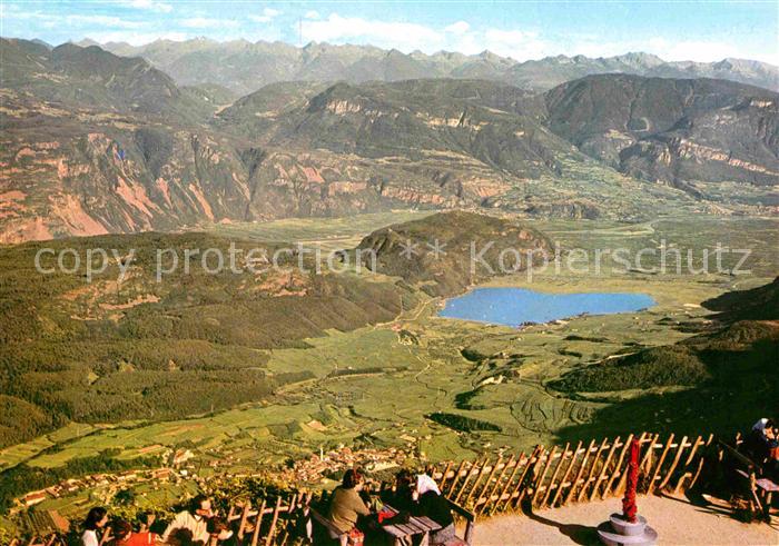 Dolomiten Oesterreich Blick vom Penegal mit Kalterer See