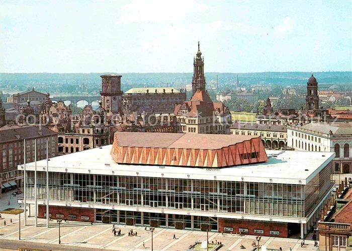 DRESDEN Elbe Kulturpalast Blick von Kreuzkirche