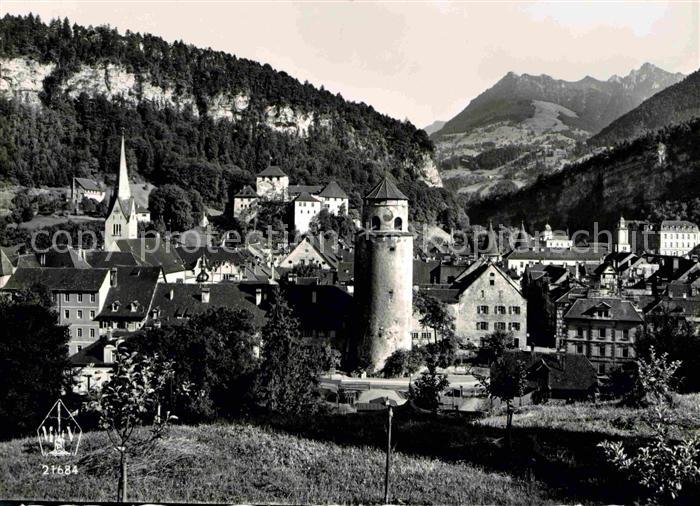 Feldkirch Vorarlberg Historische Altstadt Schattenburg gegen Gurtisspitze