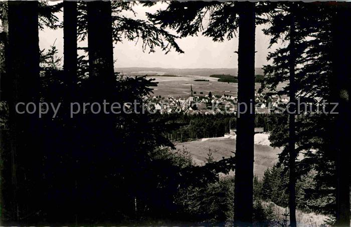 Bad Duerrheim Durchblick vom Waldrand Hoechstgelegenes Solbad Europas im Schwarz