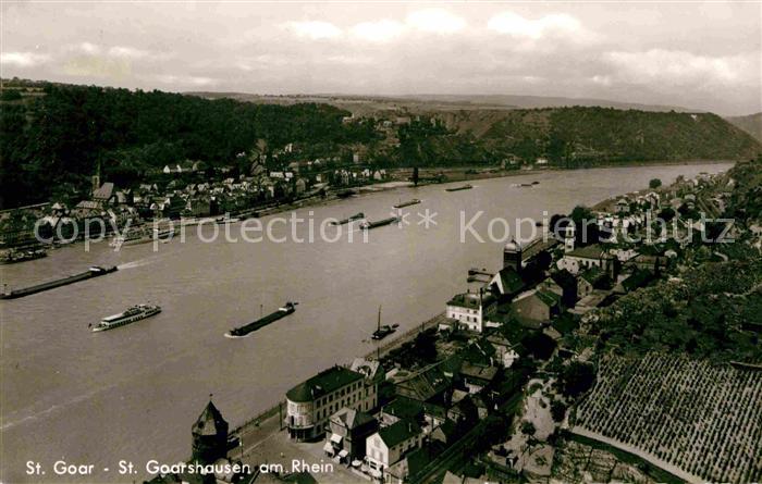 St Goar St Goarshausen Blick ueber den Rhein Binnenschiffahrt