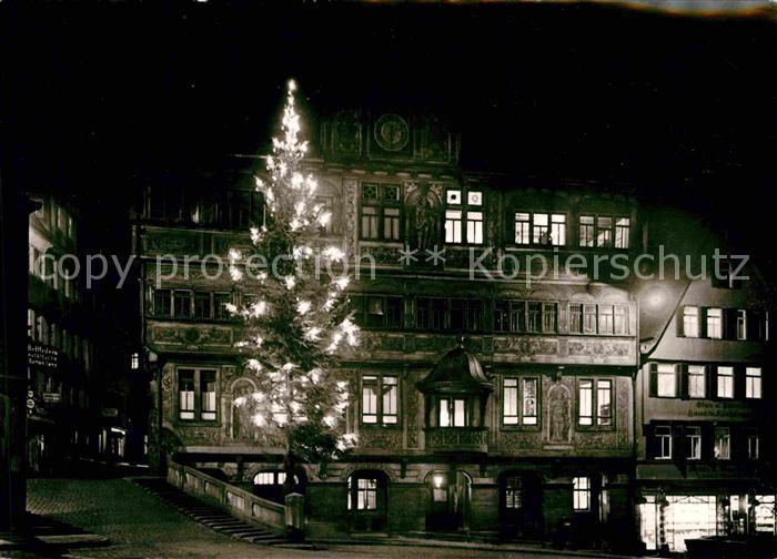 TueBINGEN BW Am Rathaus Weihnachtsbaum Universitaetsstadt Nachtaufnahme