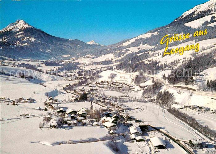 Leogang Wintersportort Alpenpanorama Fliegeraufnahme
