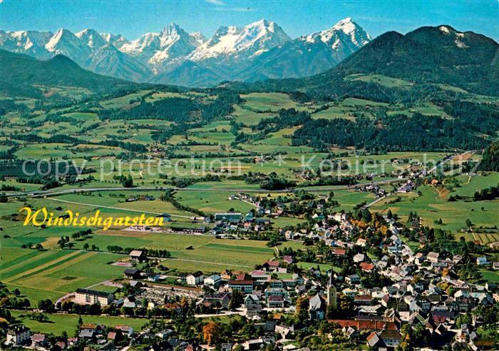 Windischgarsten Luftkurort Wintersportplatz mit Totem Gebirge Fliegeraufnahme