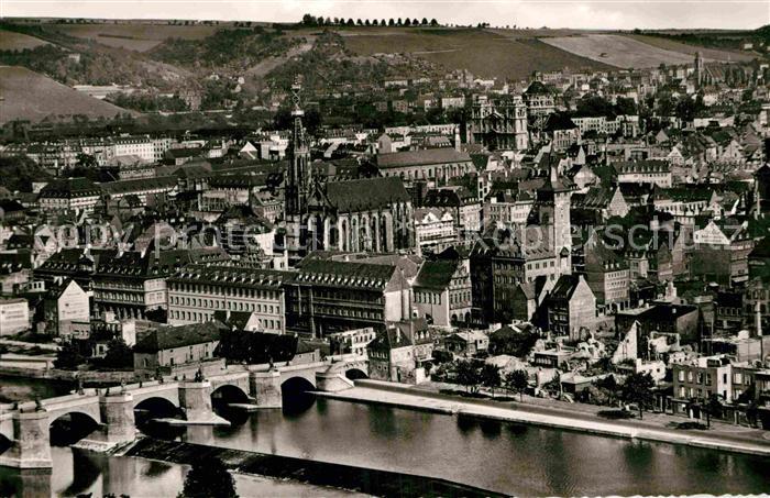 WueRZBURG Bayern Stadtbild mit Alter Mainbruecke