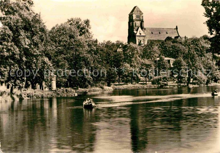 Karl-Marx-Stadt Schlossteich mit Schlosskirche Bootfahren