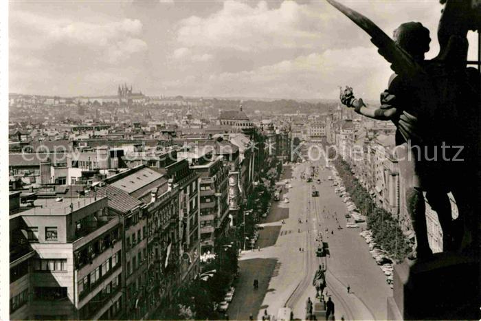 Praha Prahy Prague Wenzelsplatz mit Prager Burg