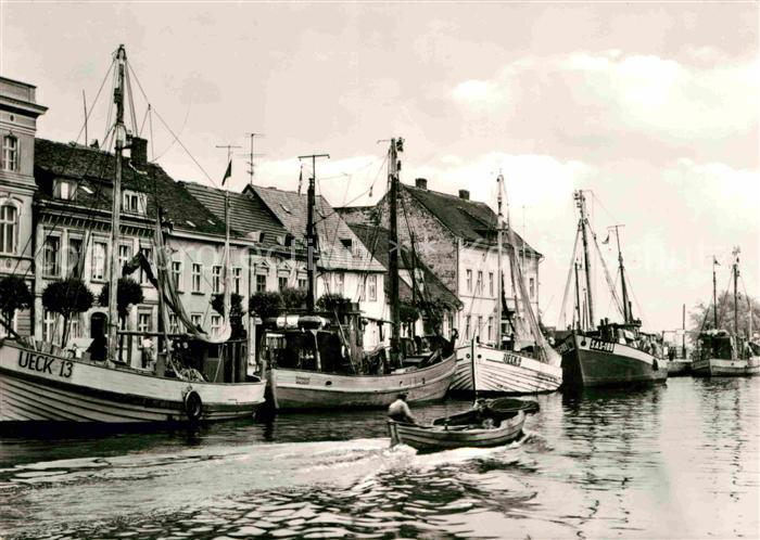 Ueckermuende Mecklenburg Vorpommern Hafen