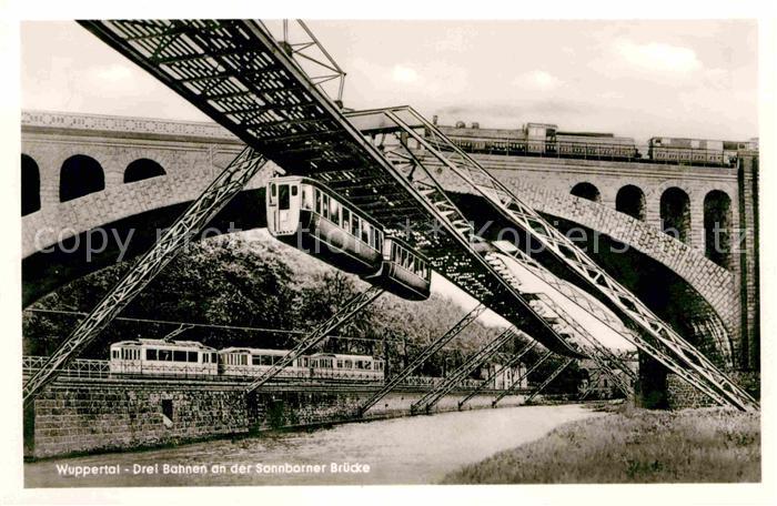 WUPPERTAL NRW Drei Bahnen an der Sonnborner Bruecke