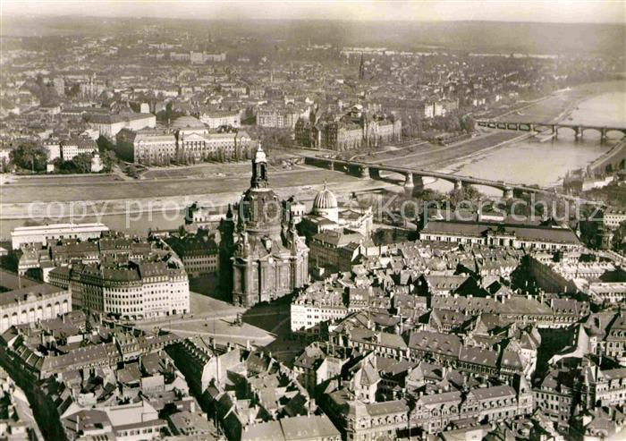 DRESDEN Elbe Neumarkt Frauenkirche Neustadt