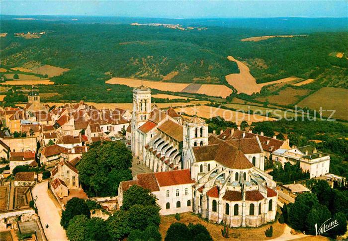 Vezelay Basilique Sainte Madeleine vieille vill