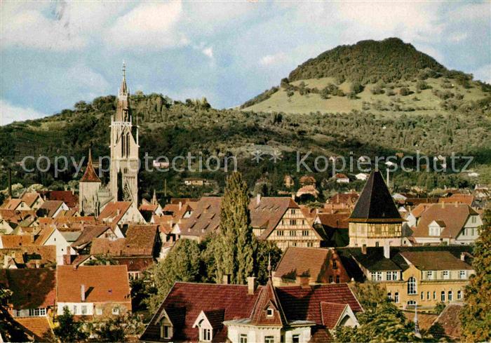 Reutlingen BW Marienkirche mit Achalm Hausberg der Stadt