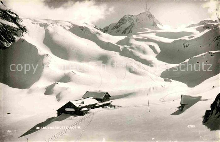 Stubaital Dresdener Huette Winter