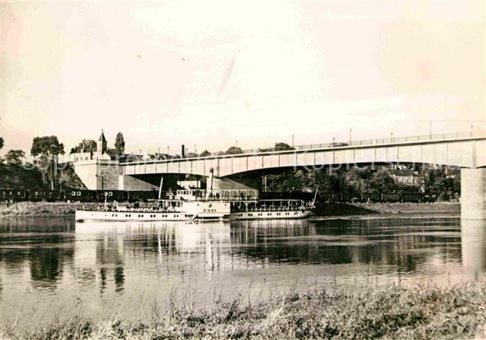 Dampfer Seitenrad Riesa Neue Elbbruecke