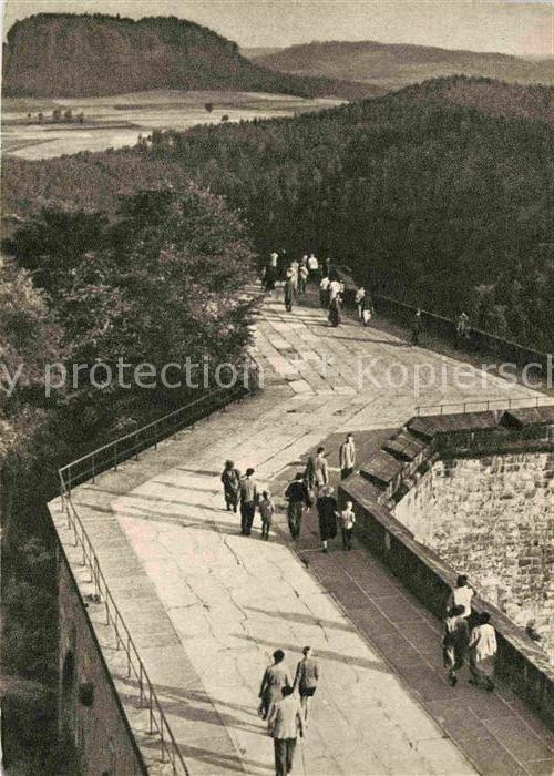 Pfaffenstein Koenigstein Saechsische Schweiz Blick vom Koenigstein