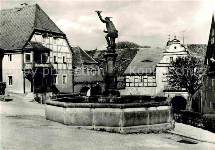 Lauenstein Erzgebirge Markt mit Falknerbrunnen