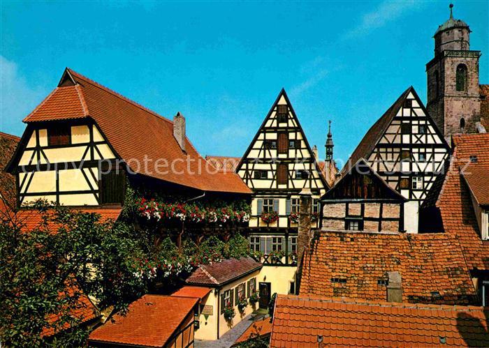 Dinkelsbuehl Hezelhof mit St Georgskirche Altstadt Fachwerkhaeuser