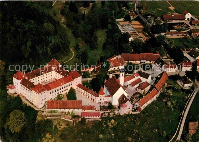 Wolfegg Schloss Burganlage Mittelalter mit Renaissanceschloss und Barockkirche F