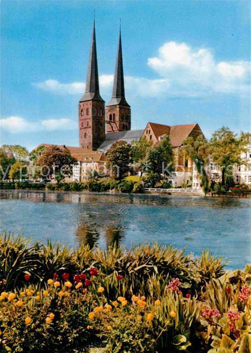 LueBECK  CITY Blick zum Dom