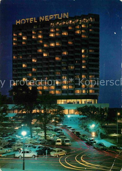 Rostock-Warnemuende Hotel Neptun bei Nacht