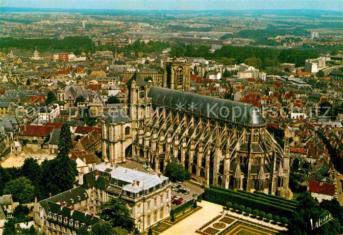 Bourges Vue aerienne de la Cathedrale Saint Etienne