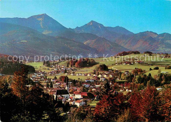Siegsdorf Oberbayern mit Hochfelln und Hochgern