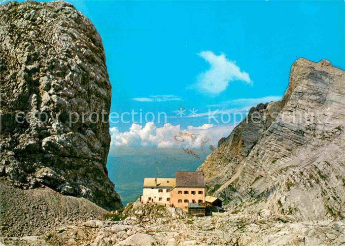 Riemannhaus im Steinernen Meer mit Sommerstein und Breithorn